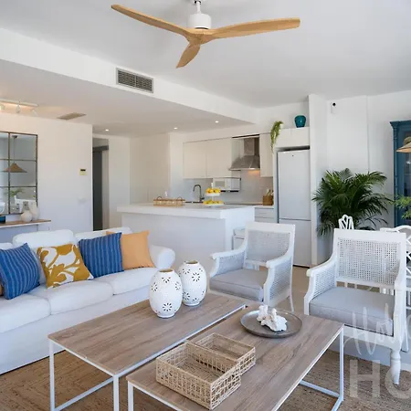 Beachfront Elviria Ii,sea Views, Lovely Terrace And Pool דירה מארבלה