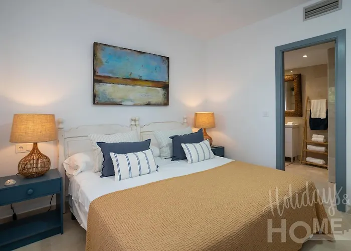 Beachfront Elviria Ii,sea Views, Lovely Terrace And Pool Apartment Marbella