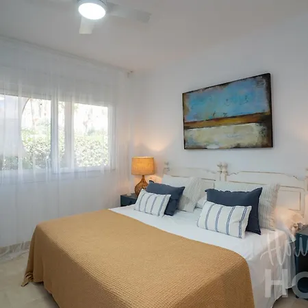 Neptuno Ii Beachfront Elviria,sea Views,lovely Terrace And Pool Marbella