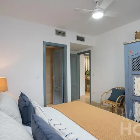 Neptuno Ii Beachfront Elviria,sea Views,lovely Terrace And Pool * Marbella