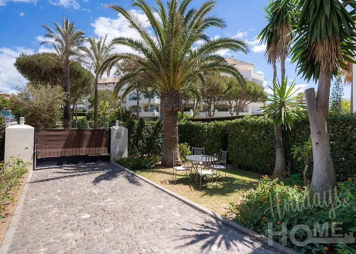 Beachfront Elviria Ii,sea Views, Lovely Terrace And Pool Marbella
