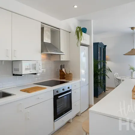 Beachfront Elviria Ii,sea Views, Lovely Terrace And Pool Apartment Marbella