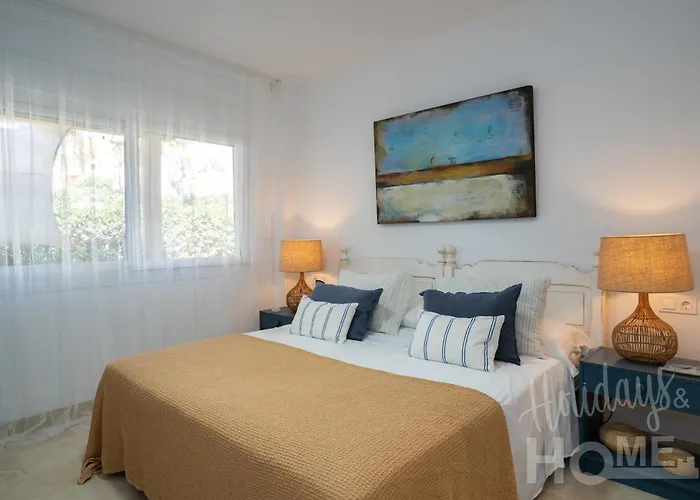 Beachfront Elviria Ii,sea Views, Lovely Terrace And Pool Apartamento *
